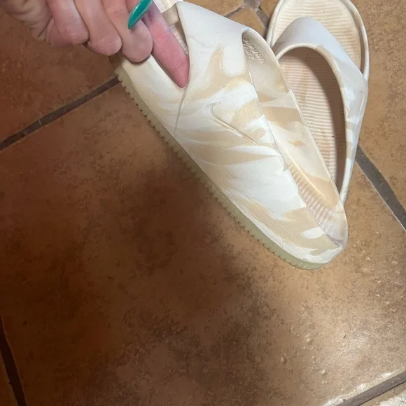 ✨NIKE Calm Flip-Flops✨ - Picture 2 of 3